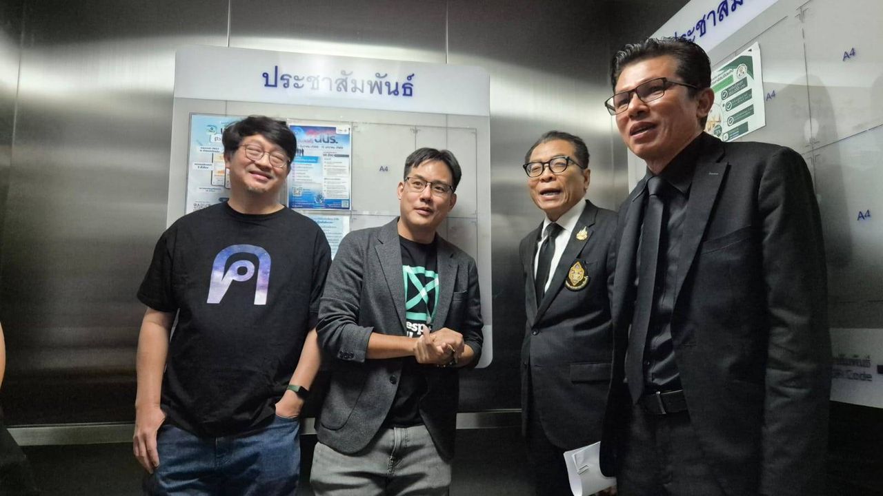 บก.ลายจุด บุก กกต. ถามข้อสงสัยเลือกตั้ง-ประชามติ ด้านเลขา กกต. ยัน พรรคการเมืองรณรงค์ประชามติได้