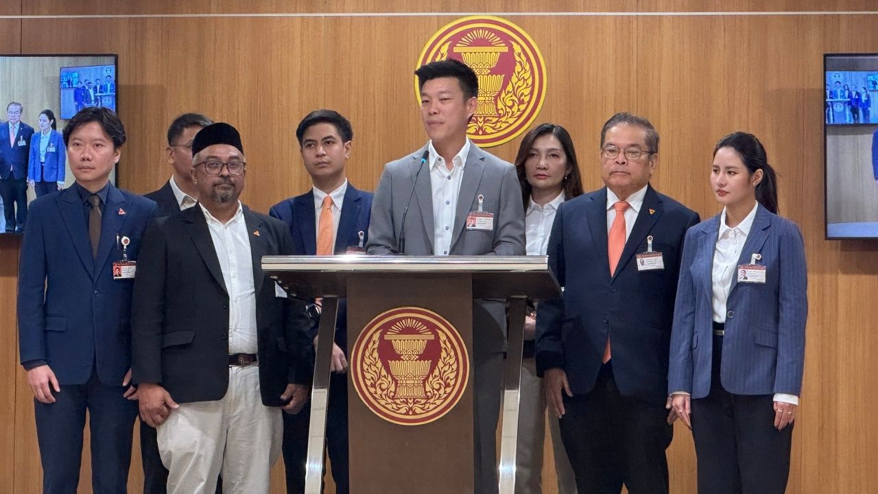 人民党领袖呼吁“为泰党-泰自豪党”本周内提交宪法修正提案