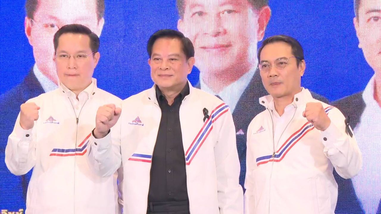 “纳拉帕特·凯通”的历史:短短一年内更换政党并出任新党总理候选人