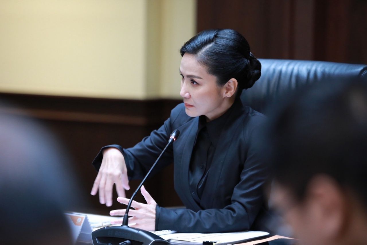 教师委员会批准新标准