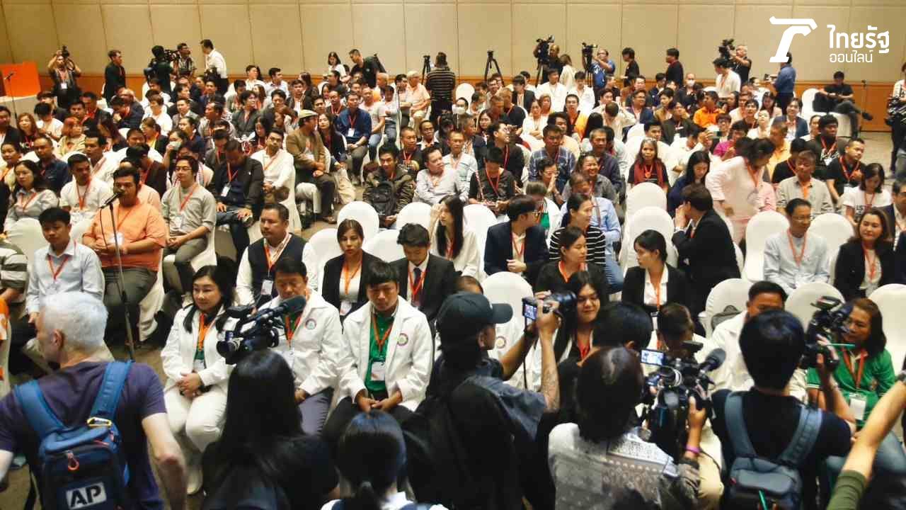 展开“他纳帕·荣邦亚武塔”的历史,人民党总理候选人