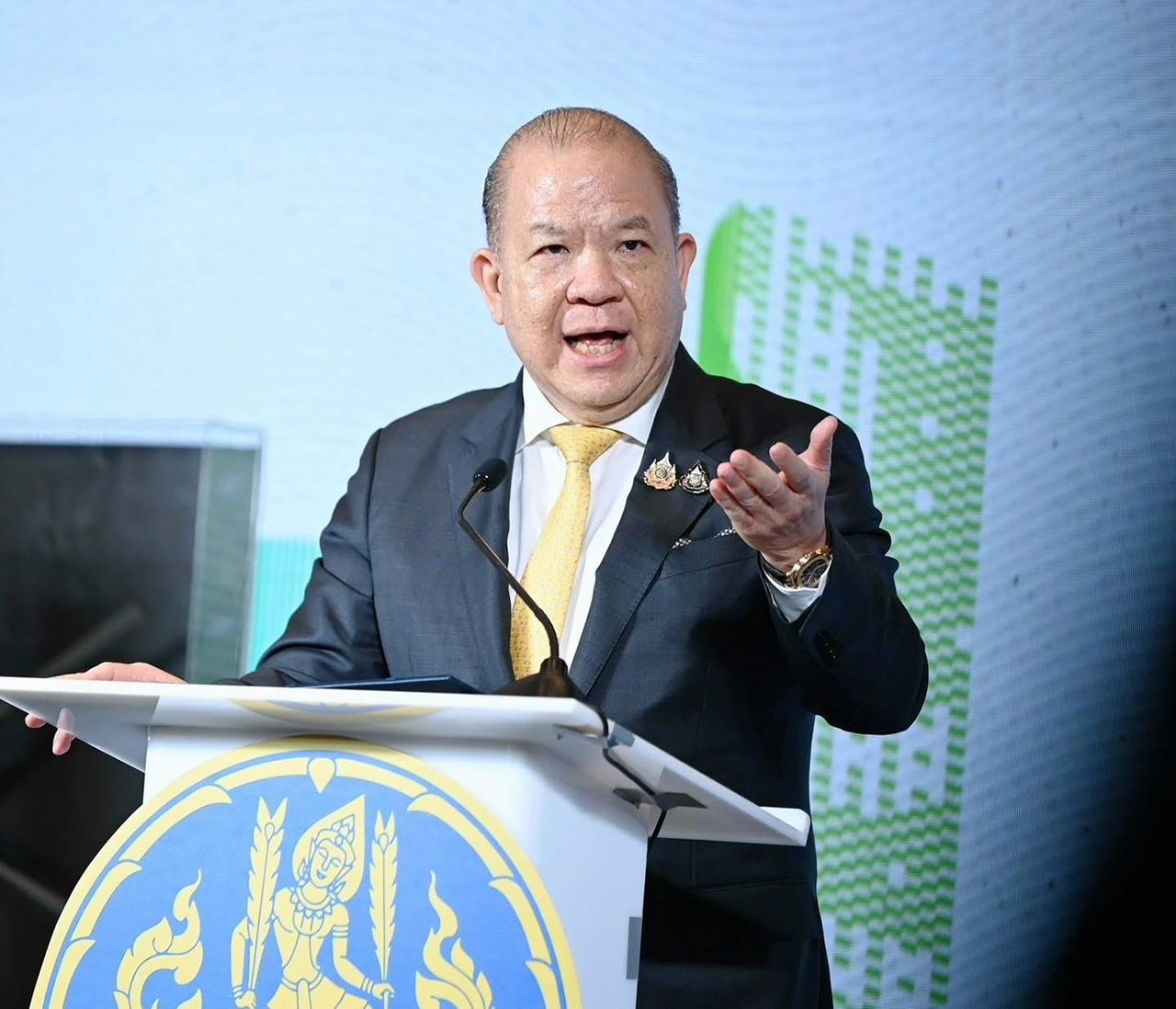 “พิชัย” เปิดงาน “Crafts Bangkok 2025” หนุน SACIT ผลักดันไทยเป็นศูนย์กลางหัตถกรรมแห่งอาเซียน