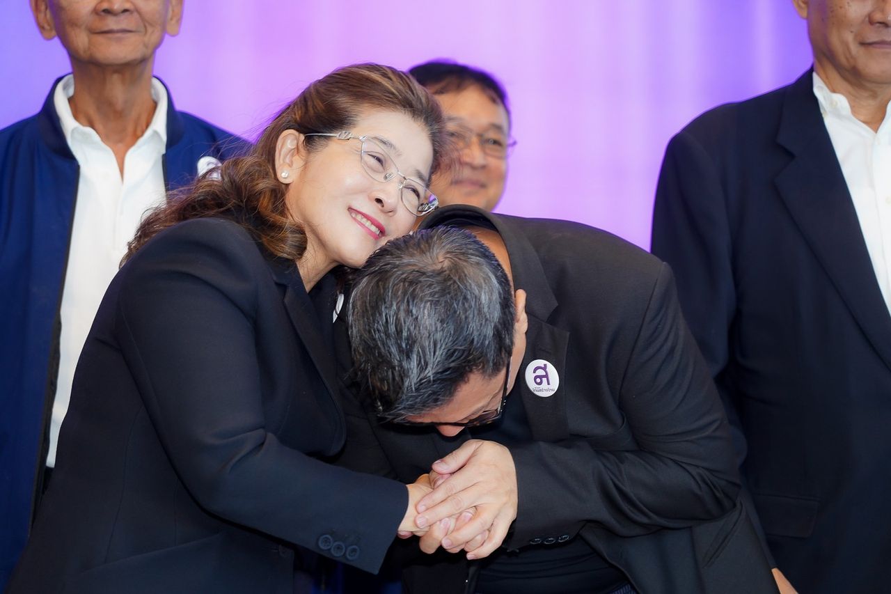 “素拉迪·塔维桑萨昆泰” 的生平,从著名实业家到泰国复兴党总理候选人