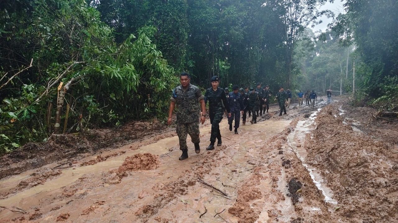 IOT小组前往乌汶府通博地区了解超过200枚PMN2地雷问题