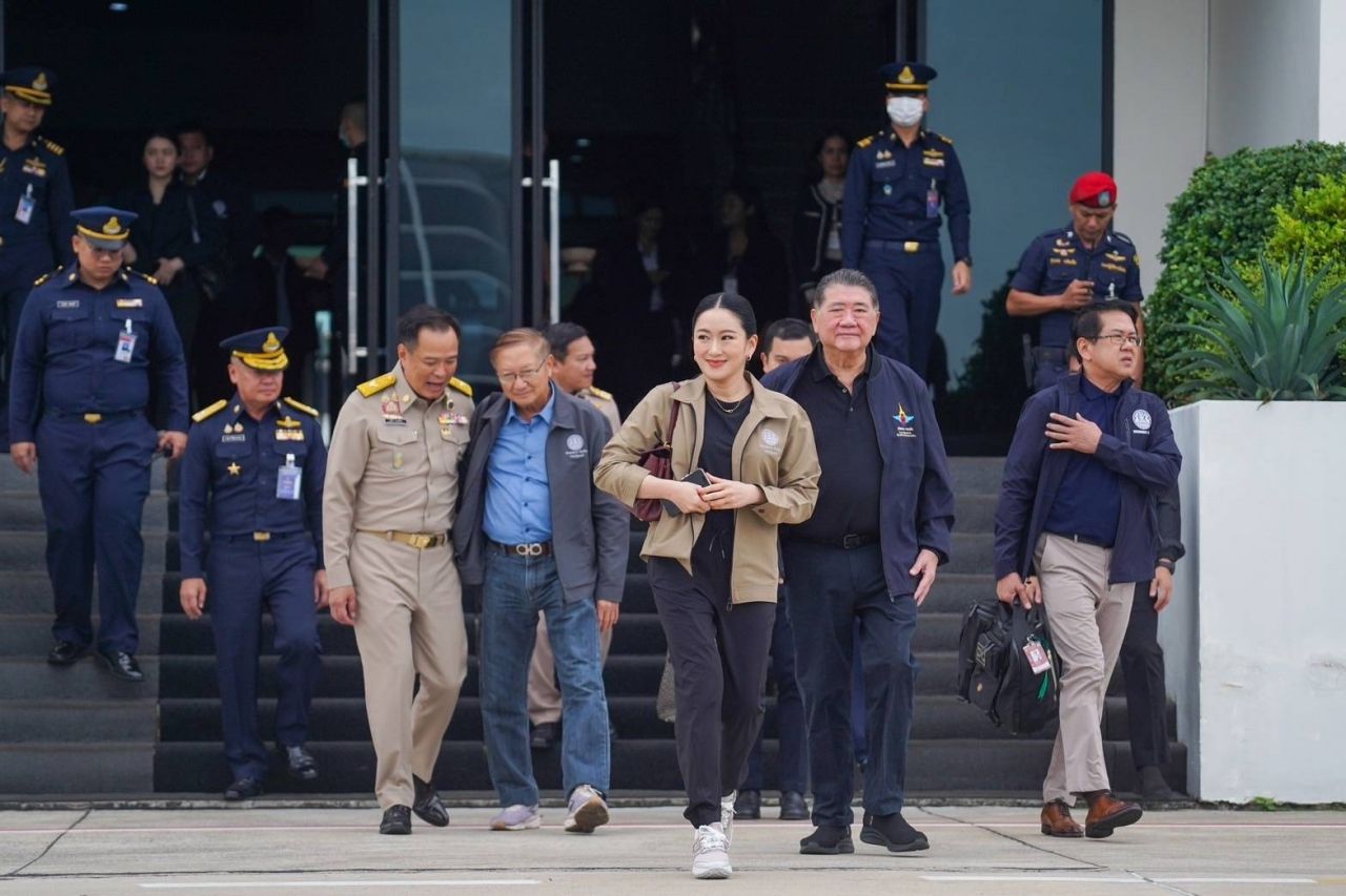 总理将内部沟通留给尊重意见，称需要与“阿努廷”对话以回应修宪要求