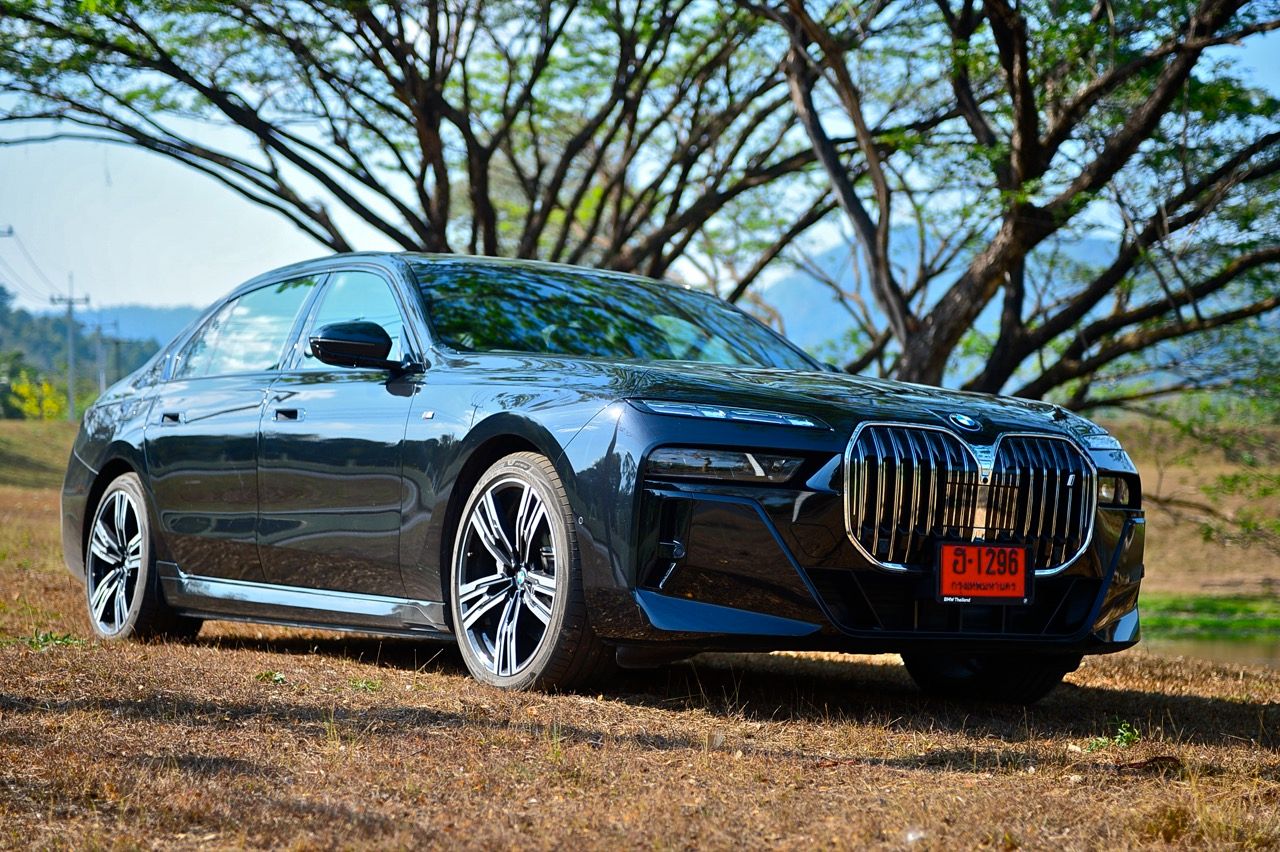 千禧汽车集团庆祝成立25周年，推出BMW i7独家计划