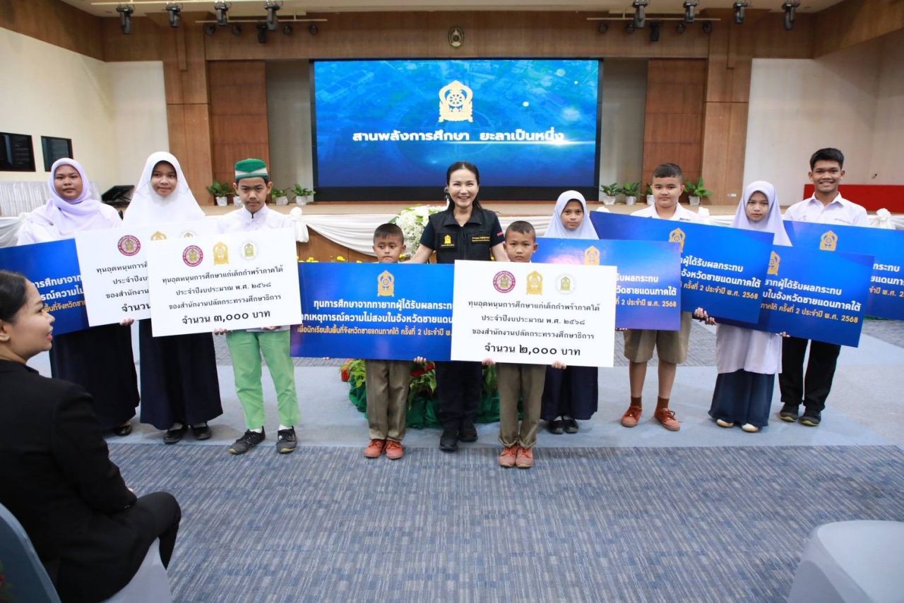 “部长奈灵文”赴耶拉省听取教师问题 推动午餐预算 增加行政人员 减轻教师负担