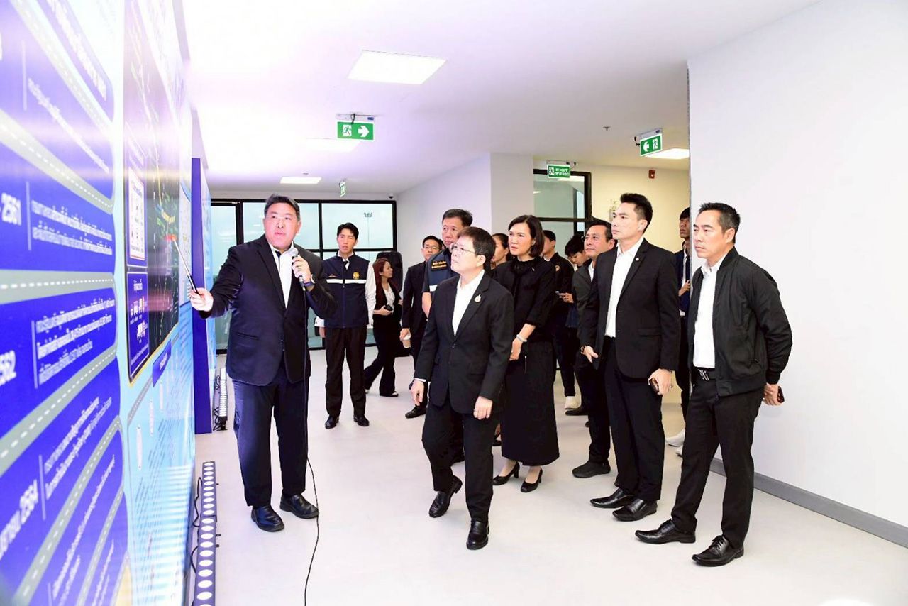 M81 高速公路全天免费开放,69年一月收费四轮车起价45泰铢