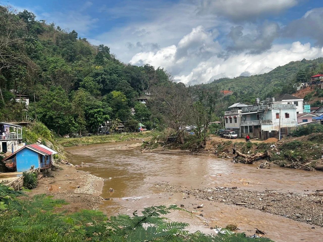 湄公河-赛河砷污染，村民慢性死亡，源头为中国灰色矿山