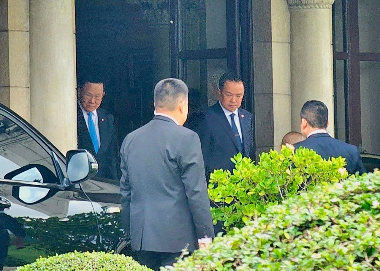总理更换七层罩，依照艺术原则为“纳拉辛哈”涂漆