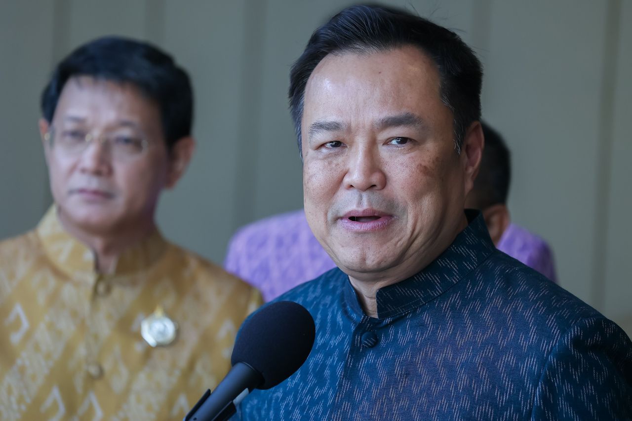 检查“政府微弱多数”声音，推动“自豪泰国党”成为反对党