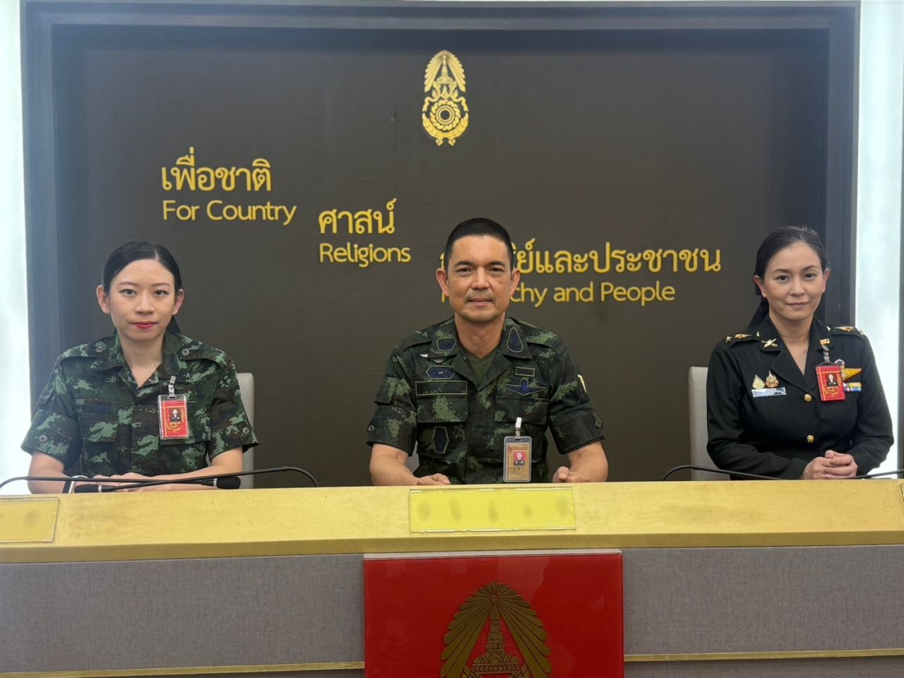 陆军总结泰柬首日交战，F-16精准执行任务