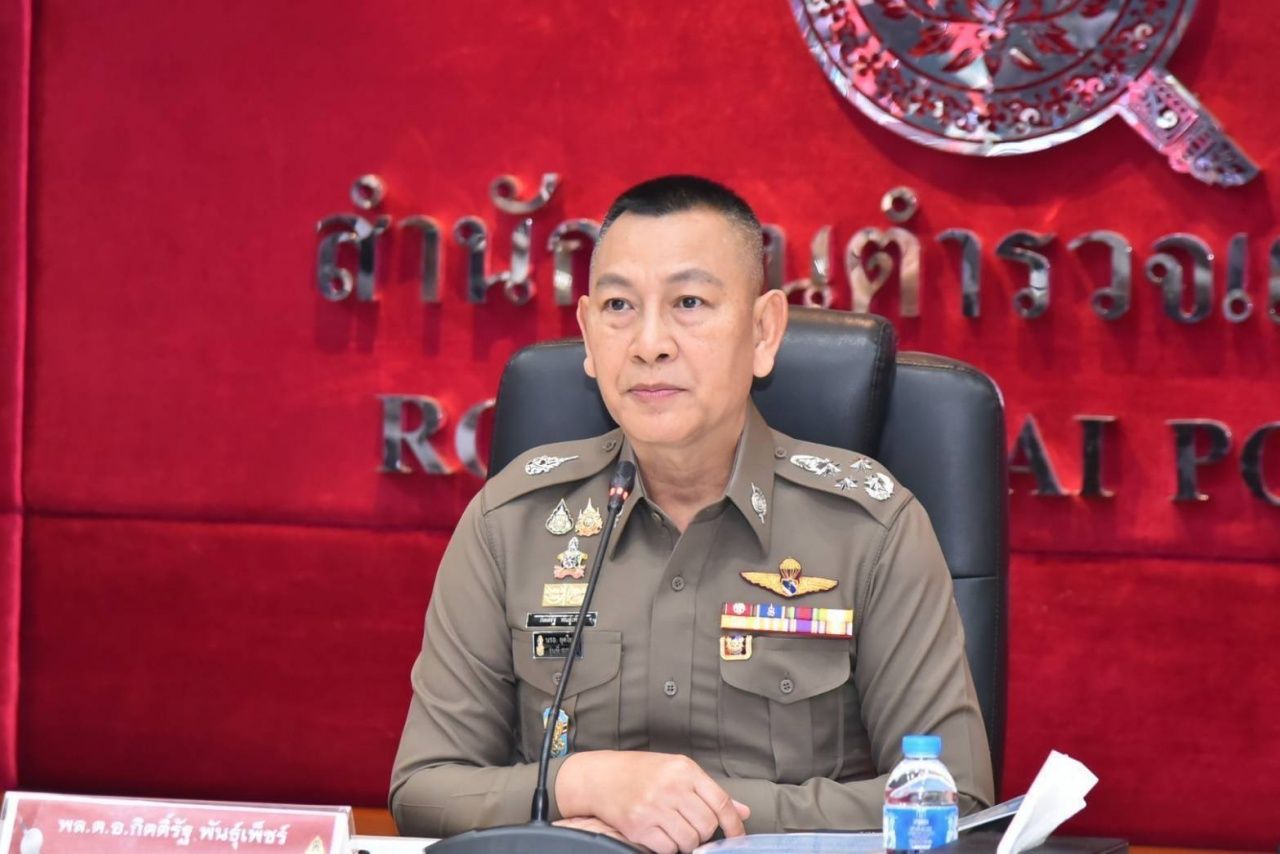 警方在泰国苏兰站金店抢劫案中发现嫌犯指纹