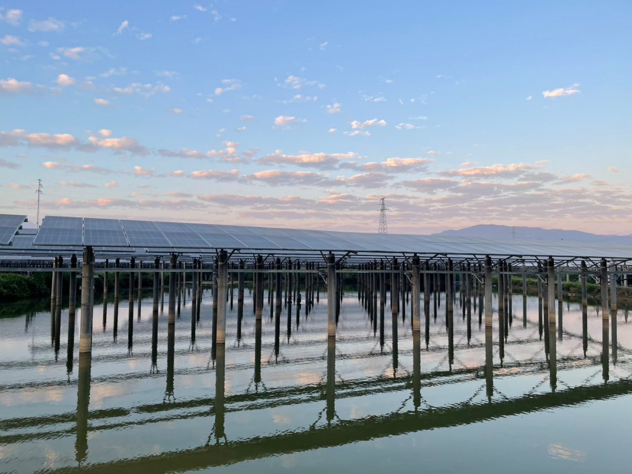 中国推进清洁能源生产,同时为社区创造就业机会