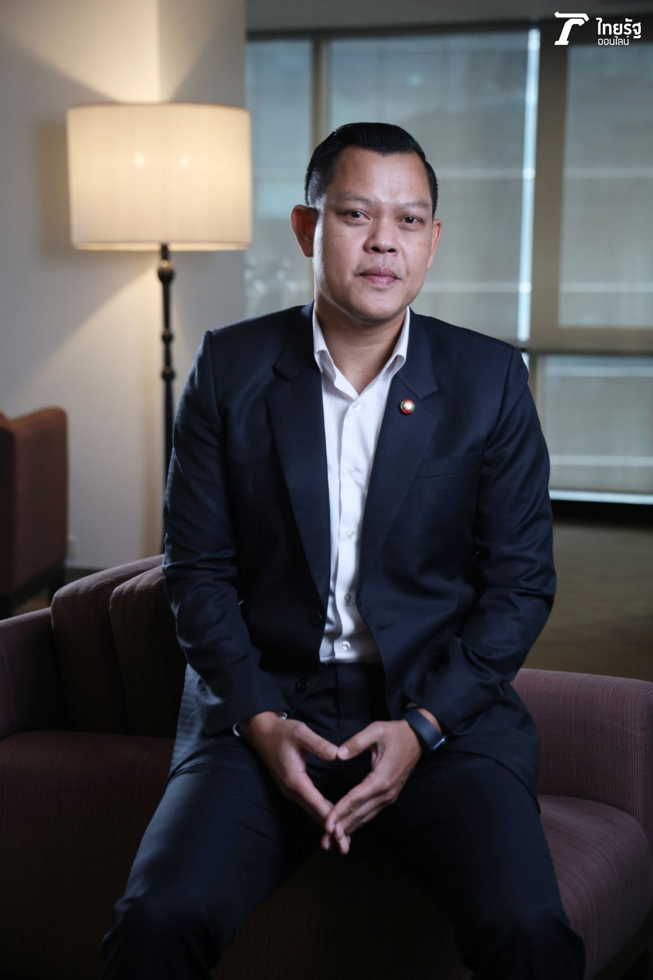 “塔纳根” 敬仰 “巴育”，诚实正直广受认可，叙述政治与爱情之路（视频）