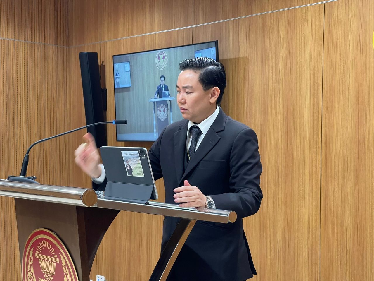 “议员Krit”宣布决裂问题 结束人民党角色 否认是叛徒 透露选择勇气道德党的原因（视频）