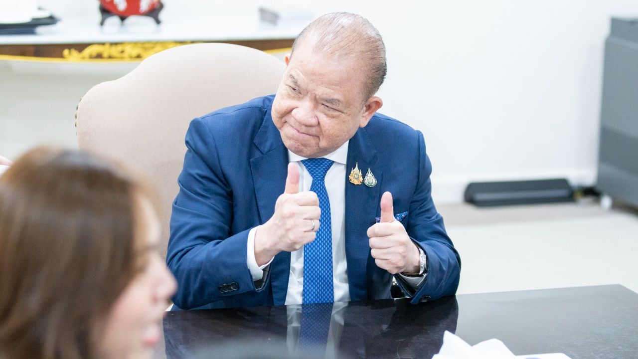 商业部长设新目标 邀请中国网红直播卖水果