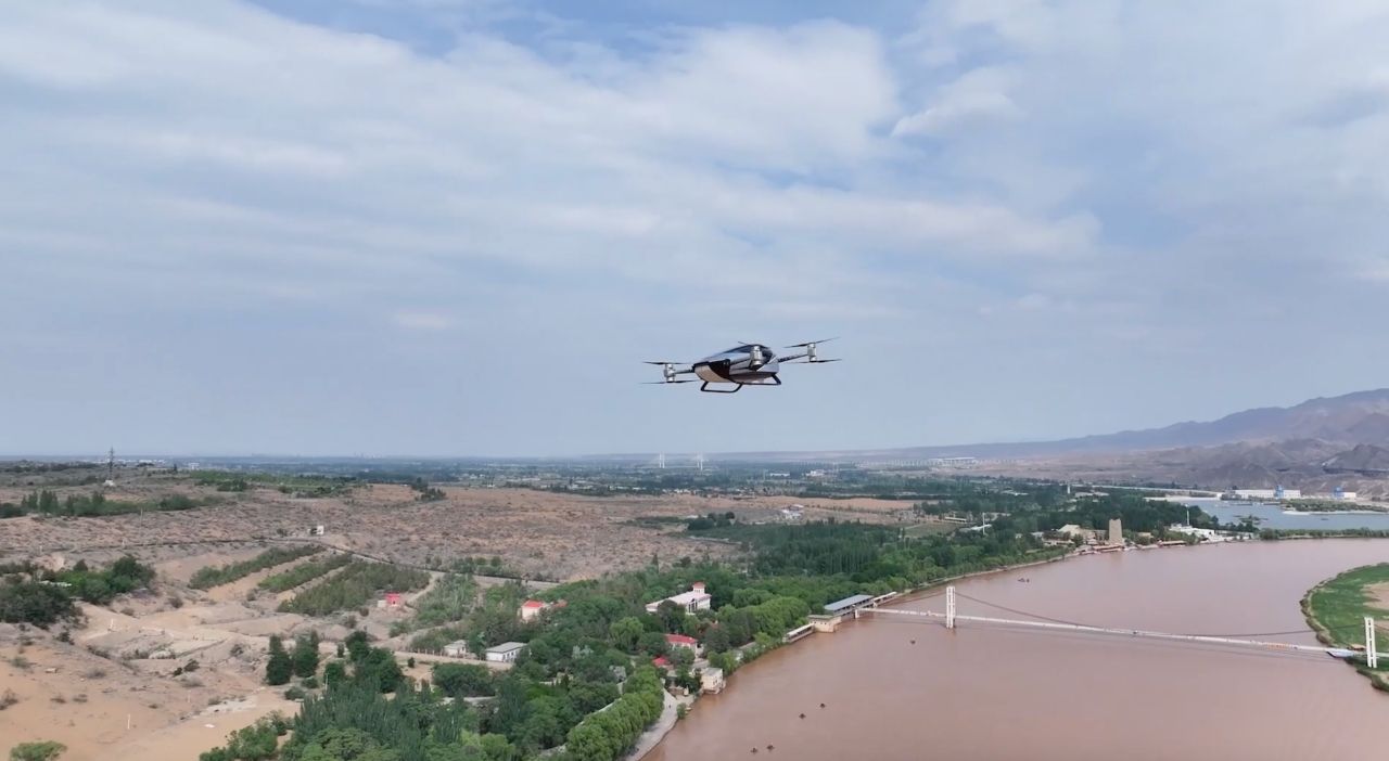 小鹏 Aeroht 启动全球首个“飞行汽车制造厂” 于广东