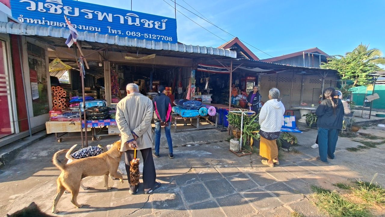 边境市场恢复繁荣 商贩重开店铺 期待新年期间增加收入