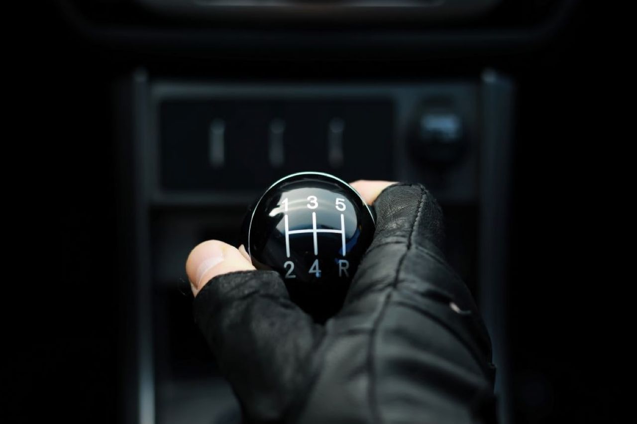 为什么年轻驾驶爱好者喜欢手动挡？