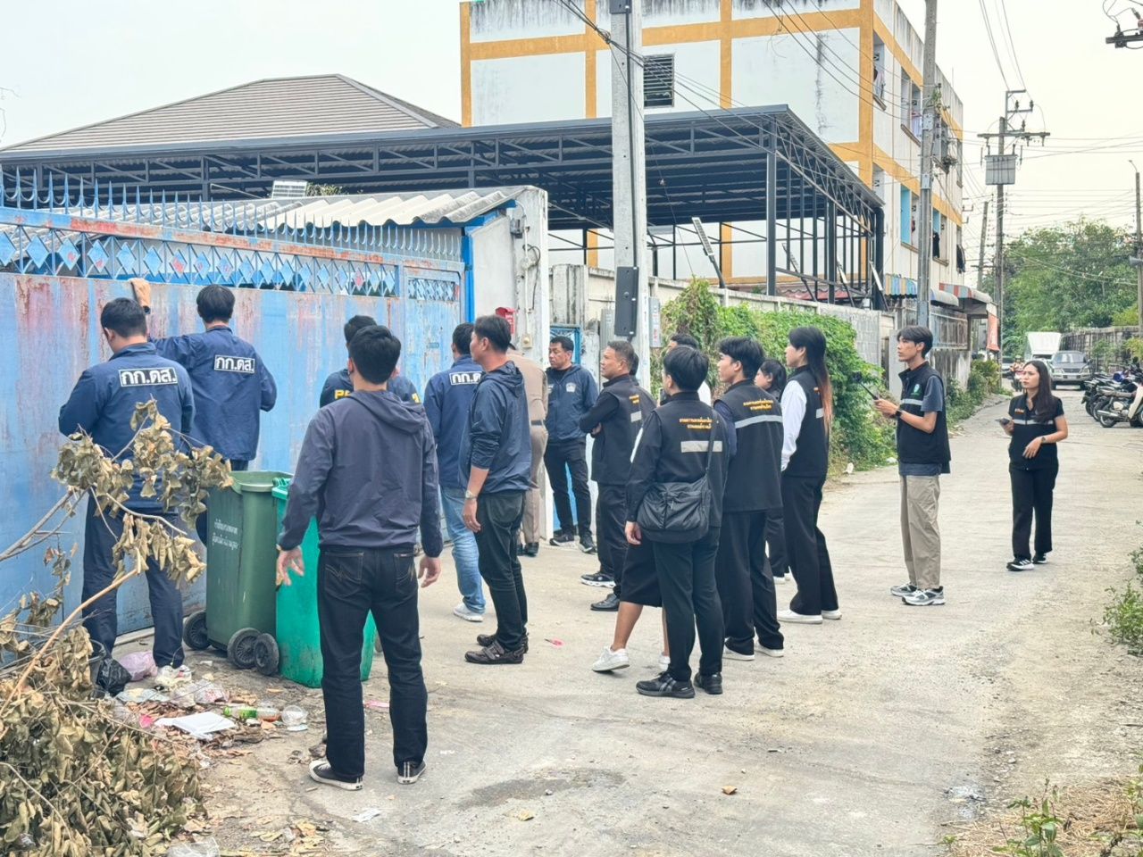 警方突袭非法大麻仓库 未经允许非法种植 居民举报气味刺鼻