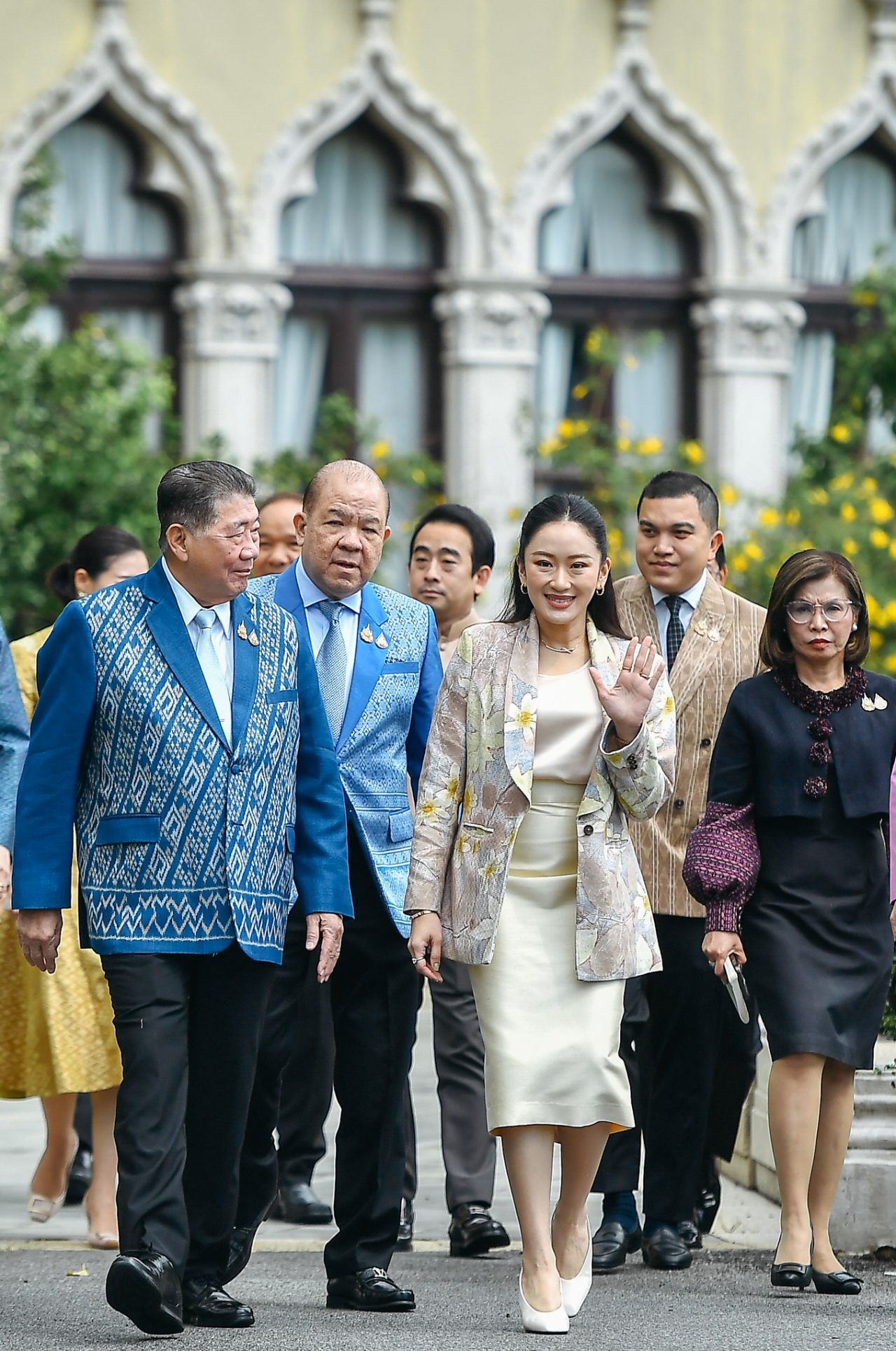 总理召集为泰党部长会议 内阁会议前承认有南部边境局势问题