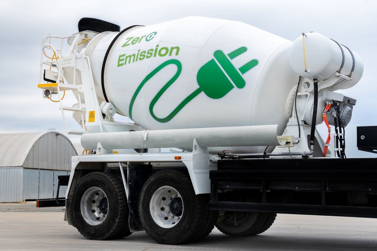 瑞芙推出 BYD T25 e-Mixer 电动混凝土搅拌车