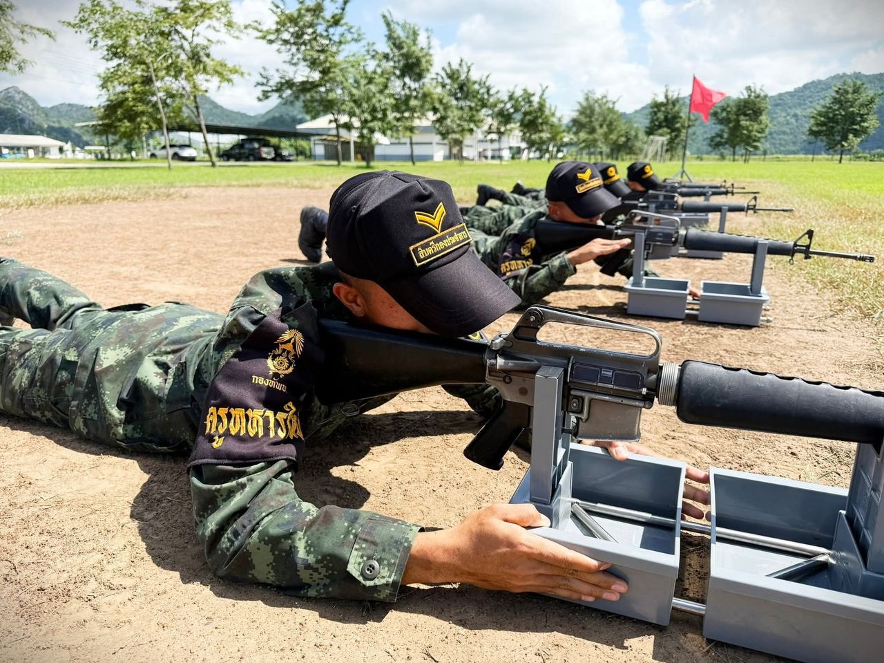 陆军司令重申第二批新兵训练政策必须达到同一标准,增加无人机的使用和对抗训练