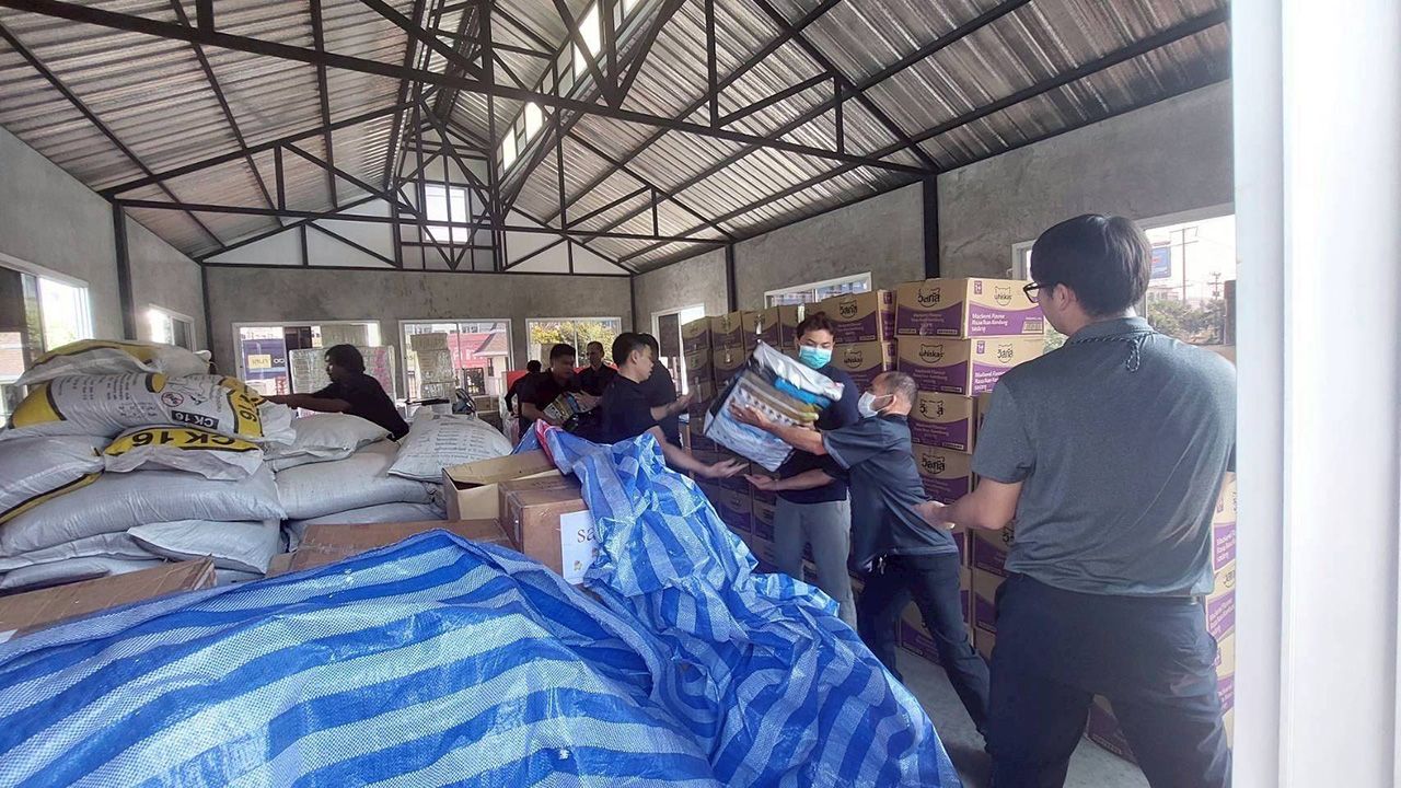 畜牧局援助5个泰柬边境省份受战事影响的畜牧灾民