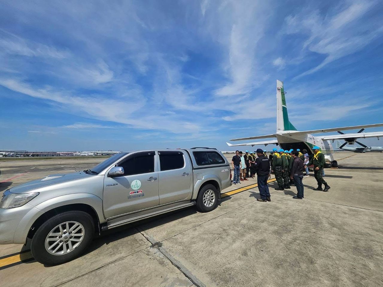 “达姆纳斯”命令农业市场组织紧急调配大米和饮用水，使用皇家雨量测量和农业航空协助合艾居民