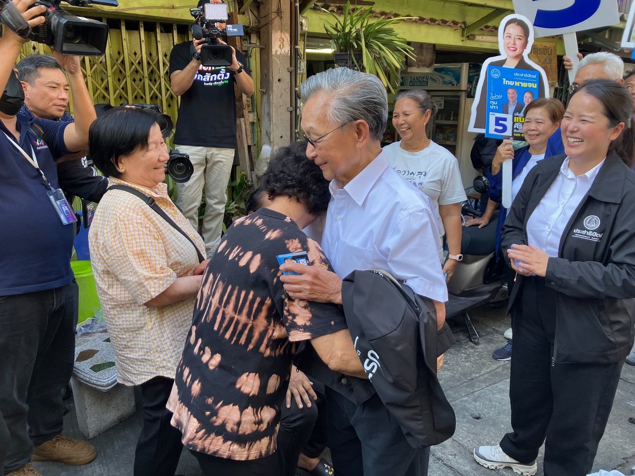 前总理“川”助力选战，呼吁民众切断贿选环节