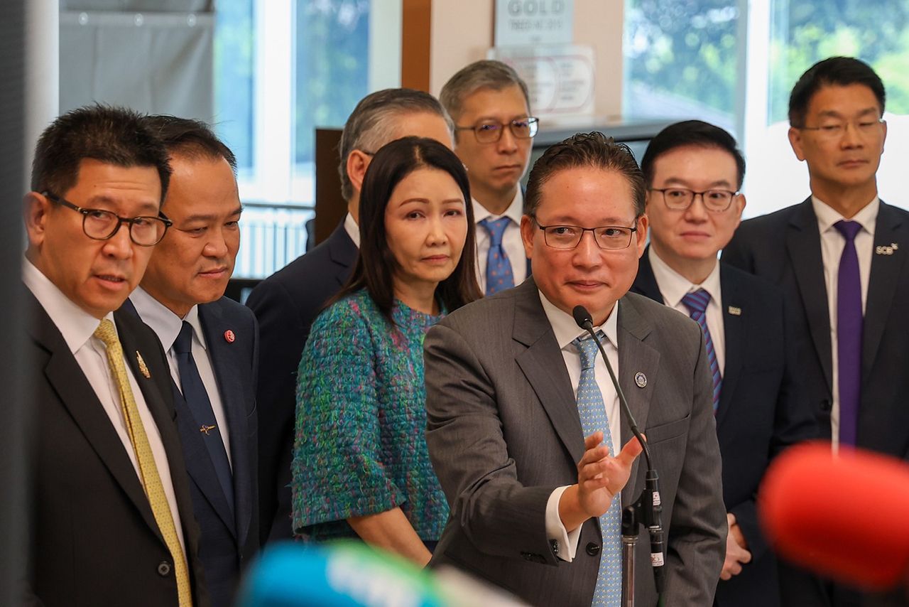 “阿努廷” 深化与泰国银行协会合作，加速解决经济问题