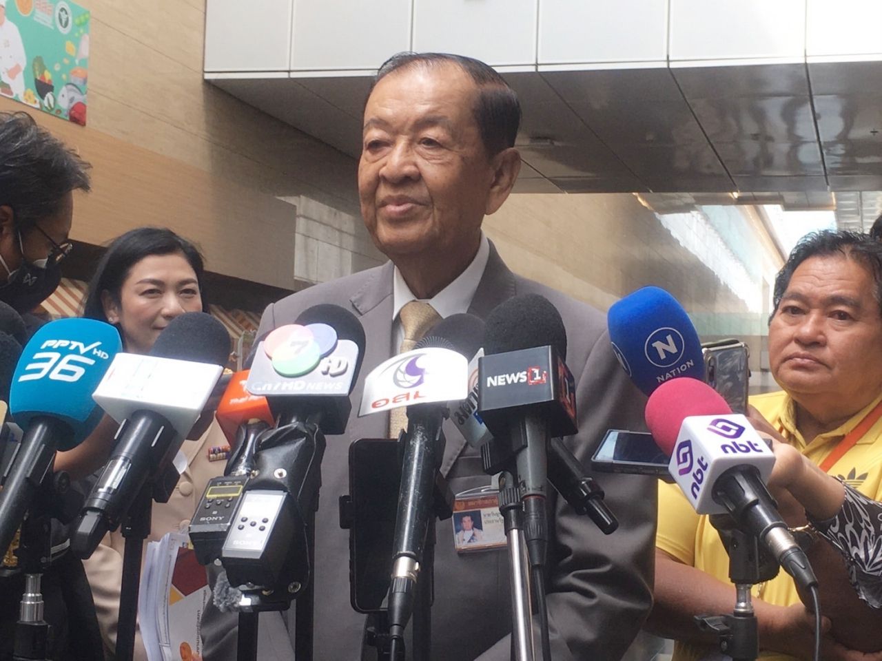 “旺诺” 重申政府鞭的职责确保会议有法定人数，促请公民党公布贿选者名单