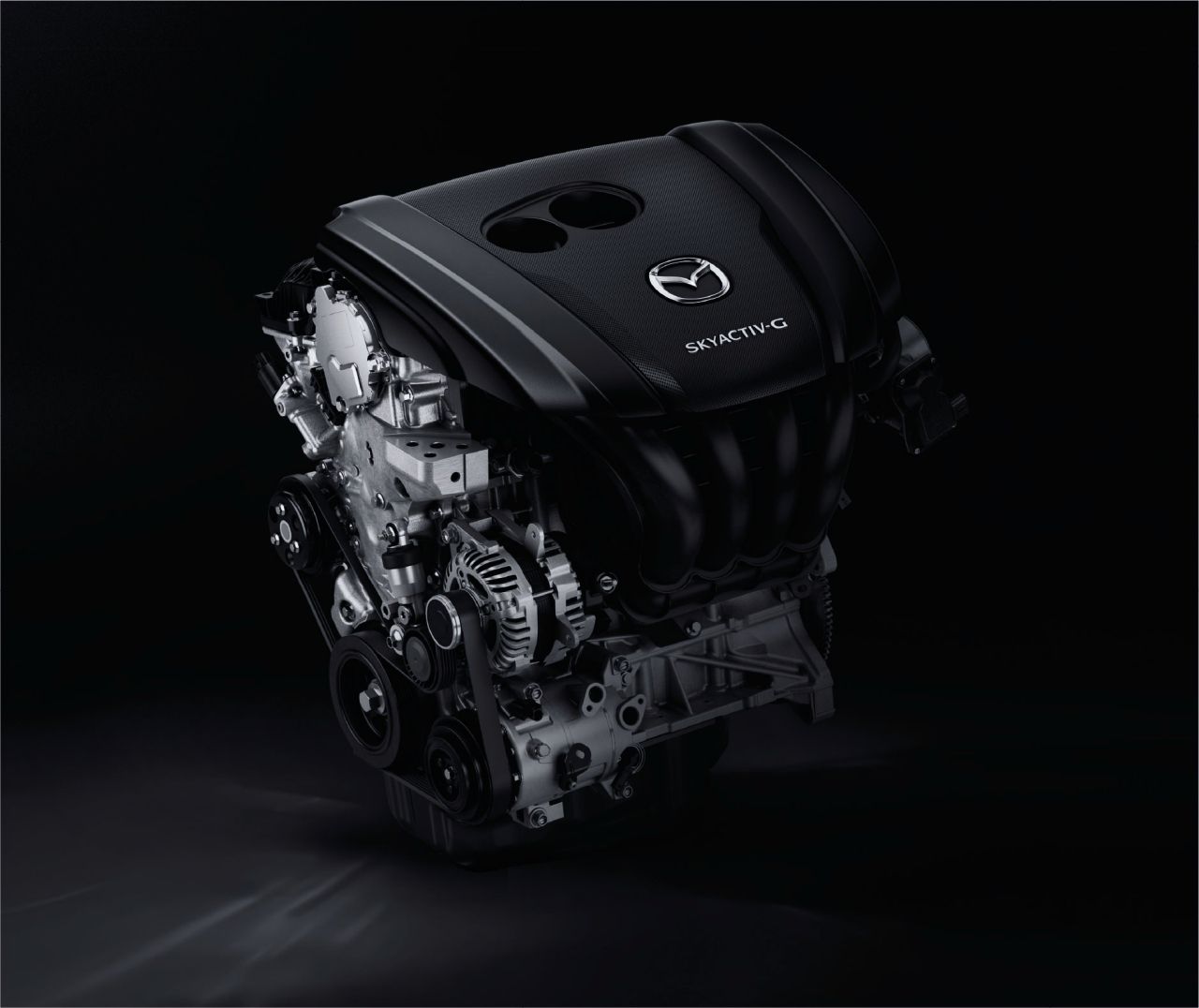 马自达推出新产品线，推出新款 Mazda CX-30 Essential，起售价为899,000泰铢