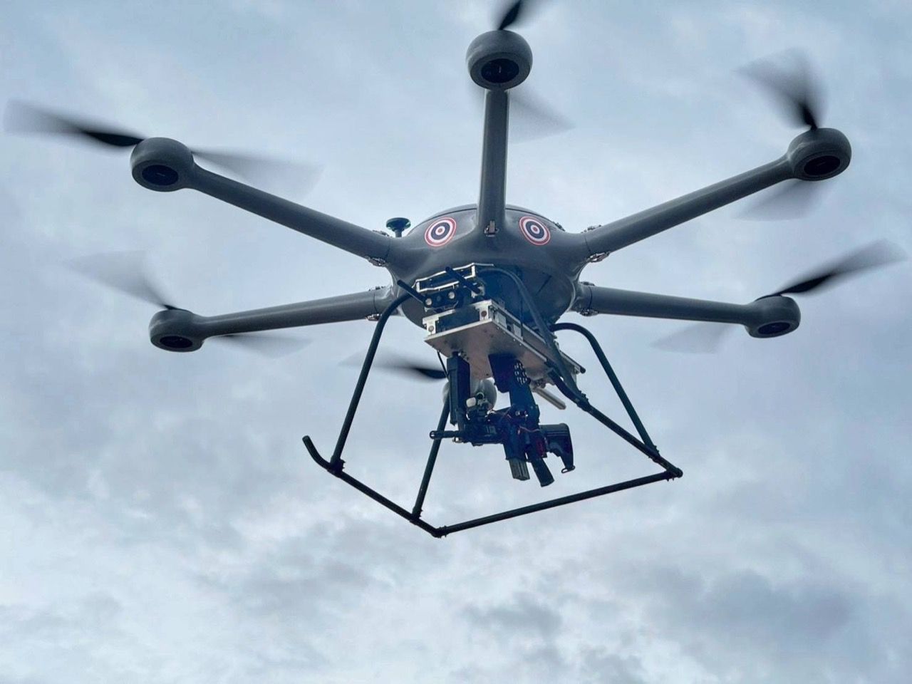 泰国皇家空军的武装无人机参与巡逻行动，保护空军第三大队基地