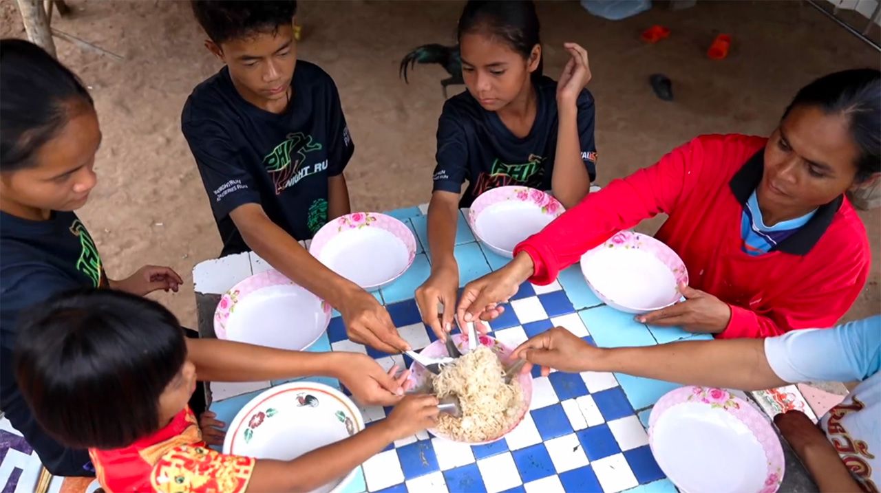 12 岁的年轻斗士“小明”参加马拉松比赛赢取奖金为卧床不起的曾祖母