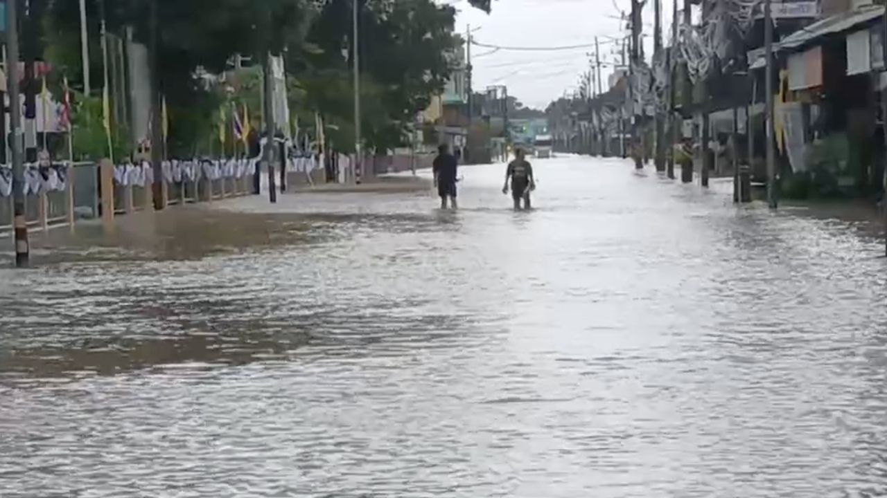 那空是贪玛叻仍饱受影响，持续降雨，多地洪水泛滥，暂时关闭瀑布公园