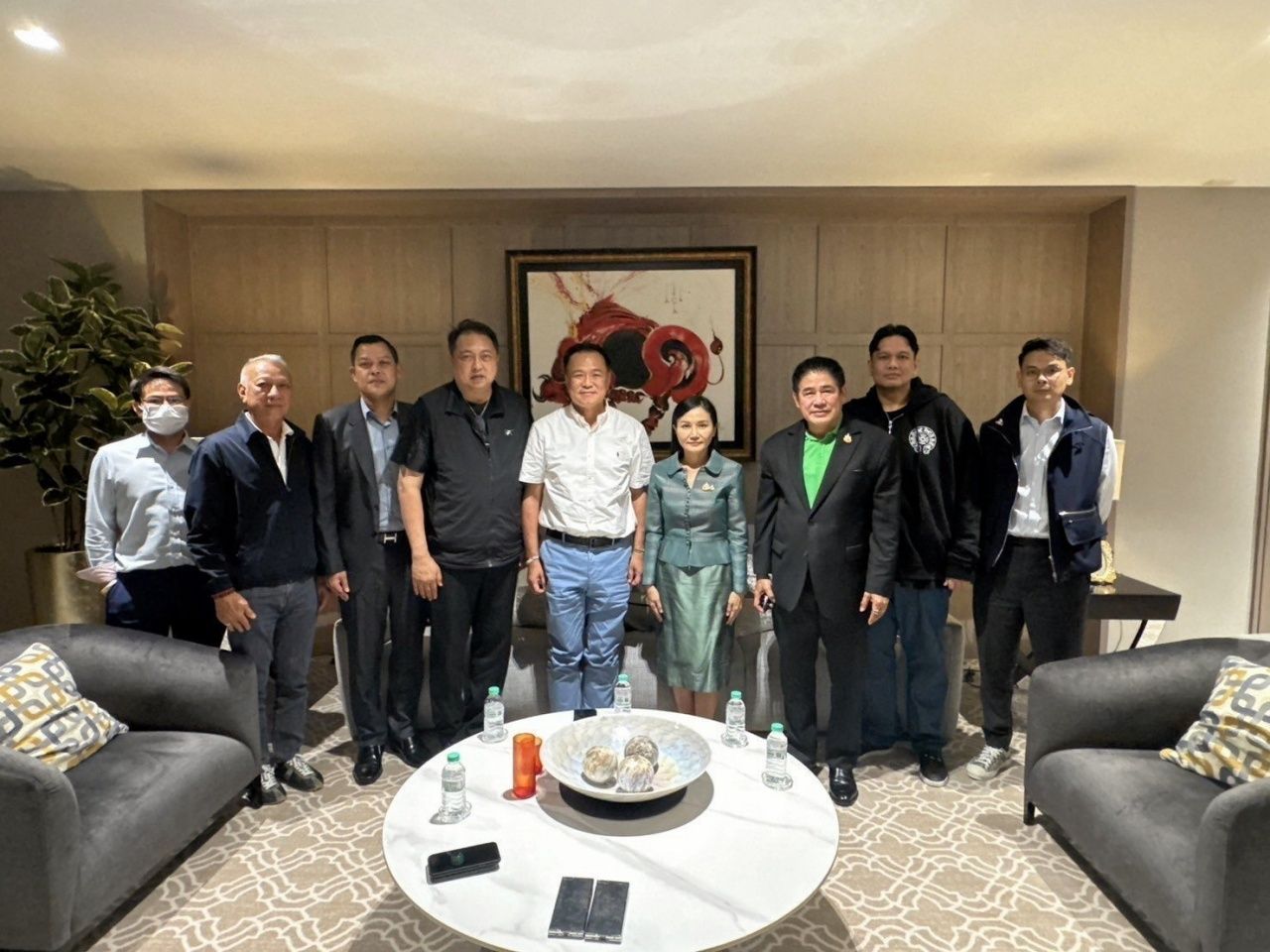 揭示“坦纳卡·旺布孔查那”的背景，他在阿努廷1号内阁中被提名为副内务部长