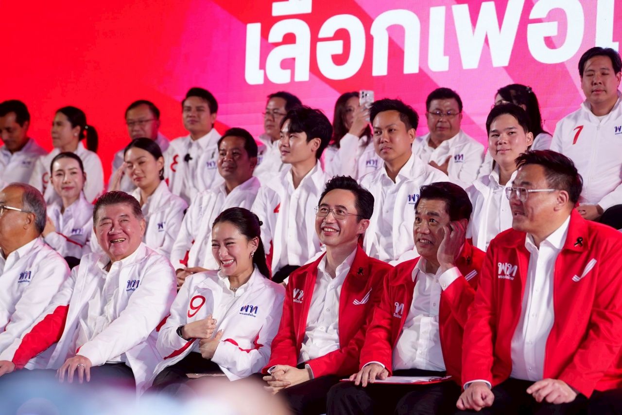 “约瑟南” 宣布向一切形式的贫困宣战 以爱心照顾 因为为泰党的核心是人民