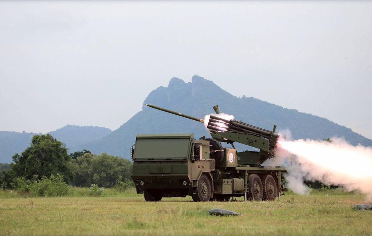 多管火箭发射平台D11A射至金边