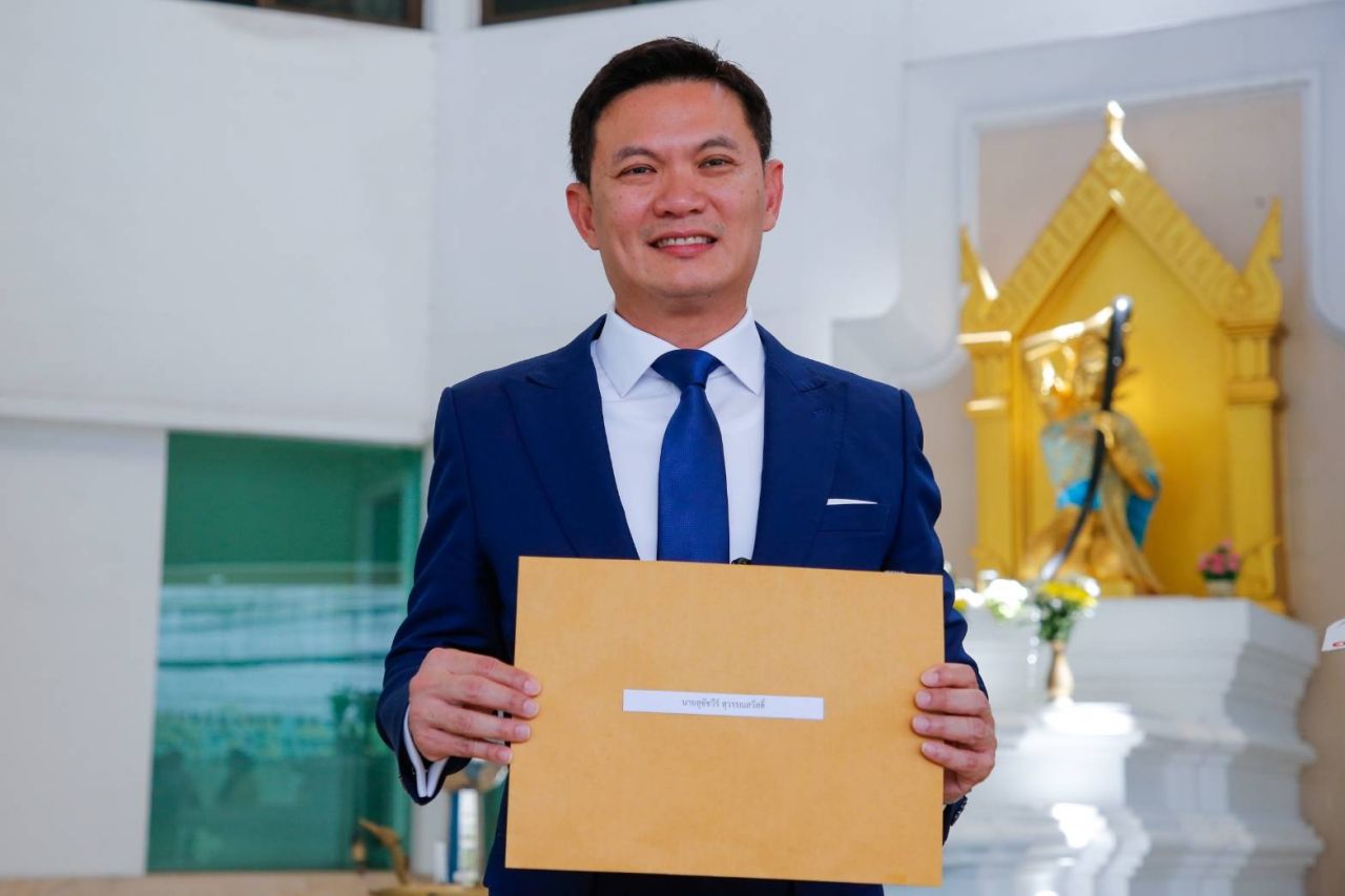 “博士艾-苏恰维尔·苏旺萨瓦” 宣布退出民主党 准备创建泰国新步伐党