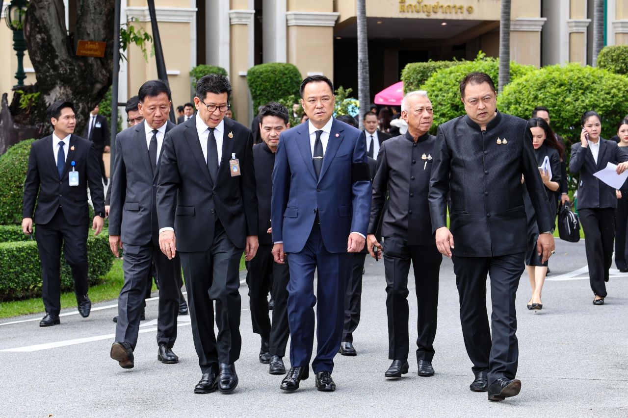 “阿努廷”将于10月26日上午签署泰柬和平协议,急忙返回参加王室典礼