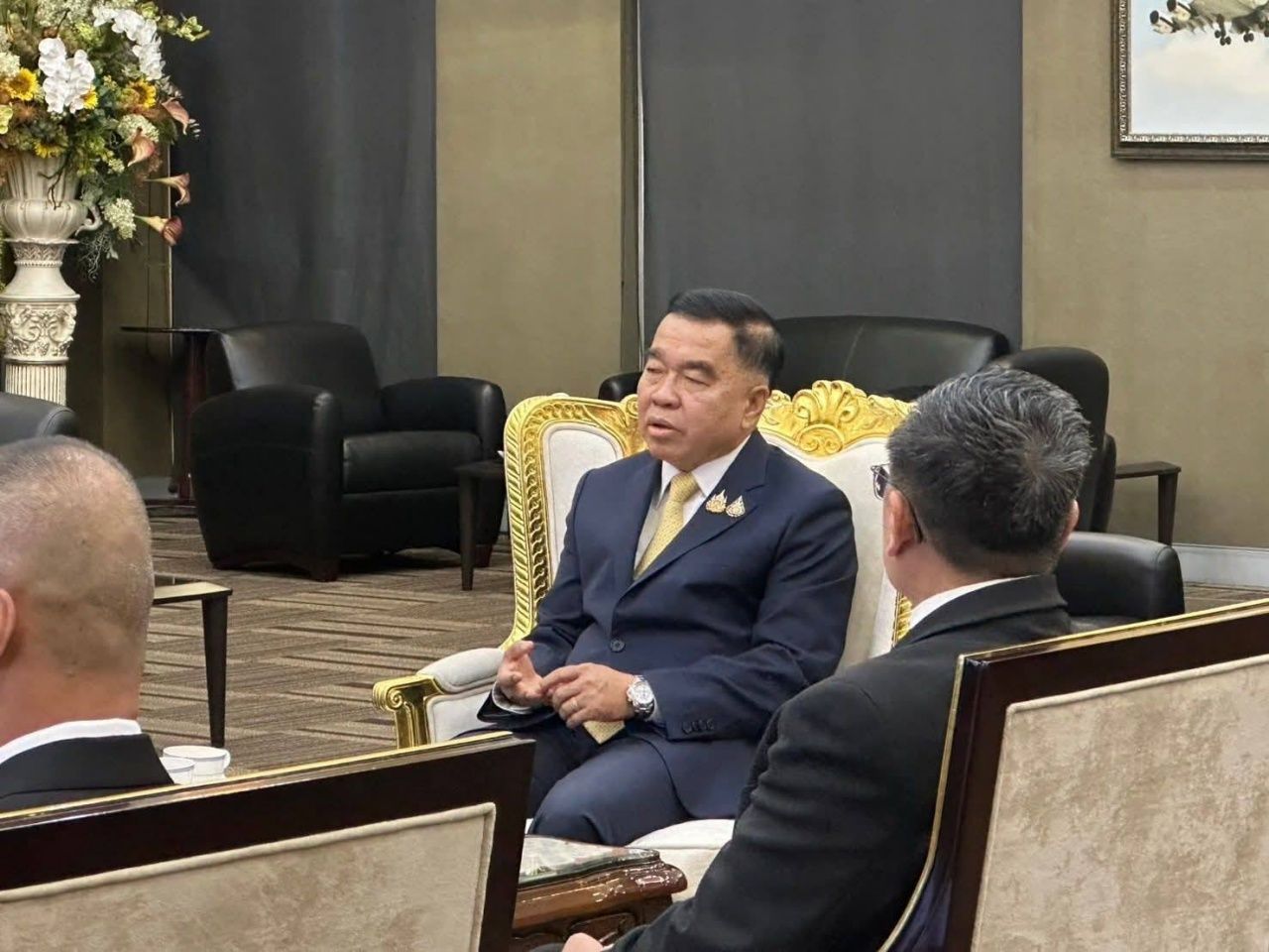 “小卜” 带队参加在戛通召开的泰柬 GBC 会议，缓解边境紧张，停止挑衅言论