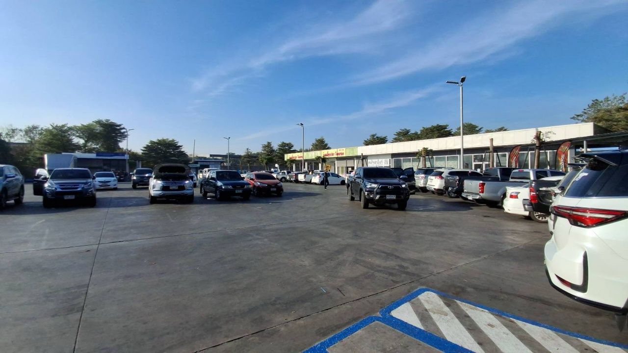 分批返回乡村,友谊公路-M6高速公路交通顺畅,无车流积压