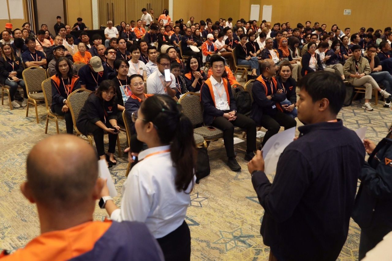 “腾” 相信政府能够管理好解散议会的路线图,批评总理处理诈骗问题过慢