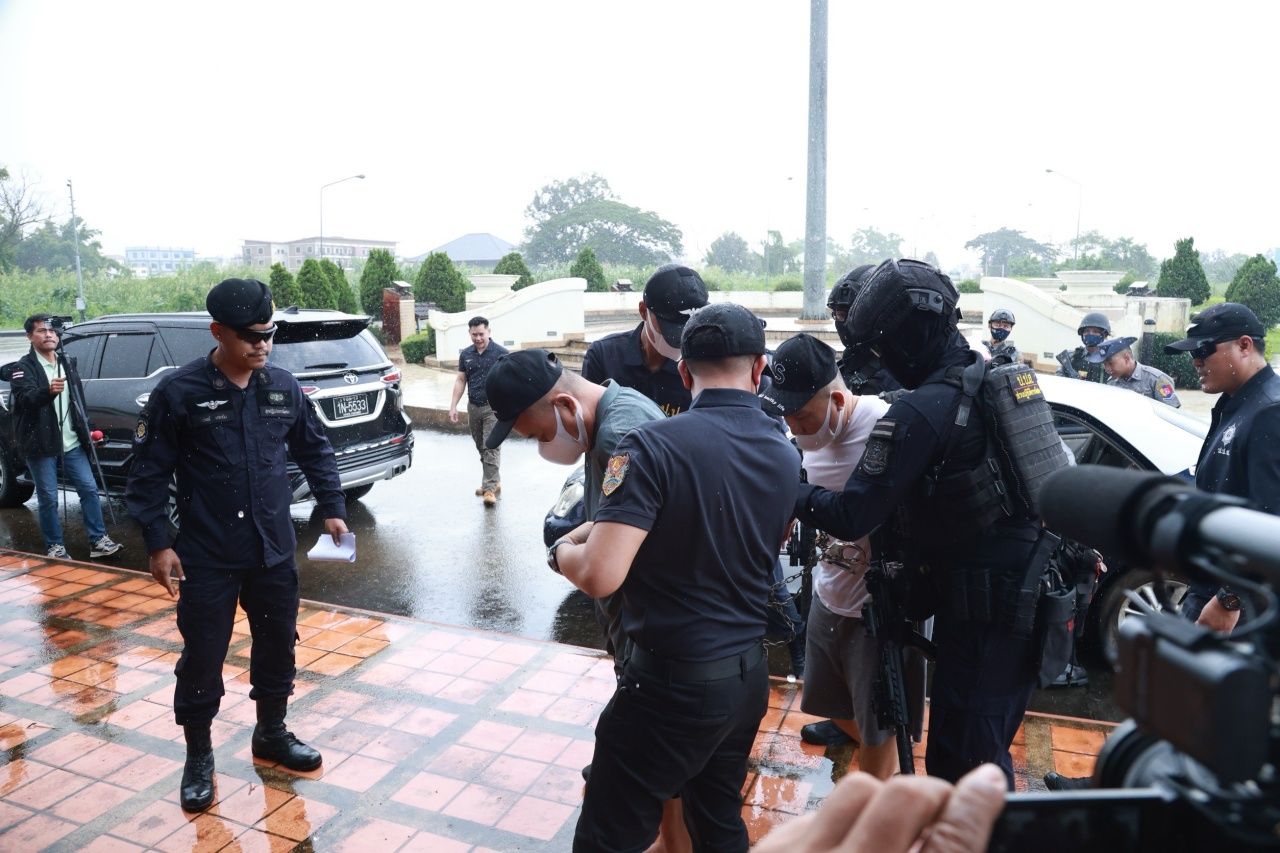 毒品控制局秘书接收2名逃犯，赏金超过250万泰铢