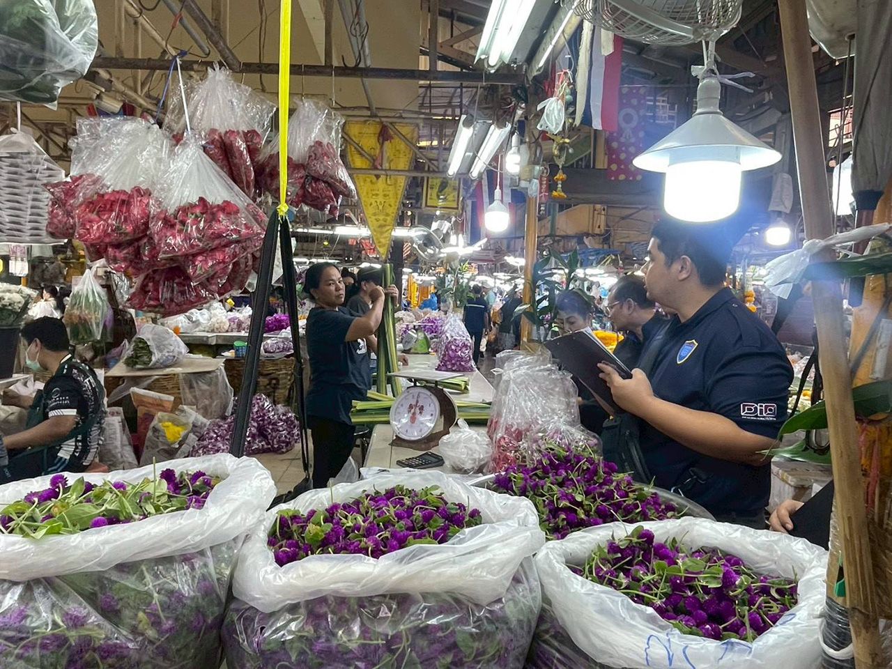 内贸部加强巡查洛伊克拉通商品价格