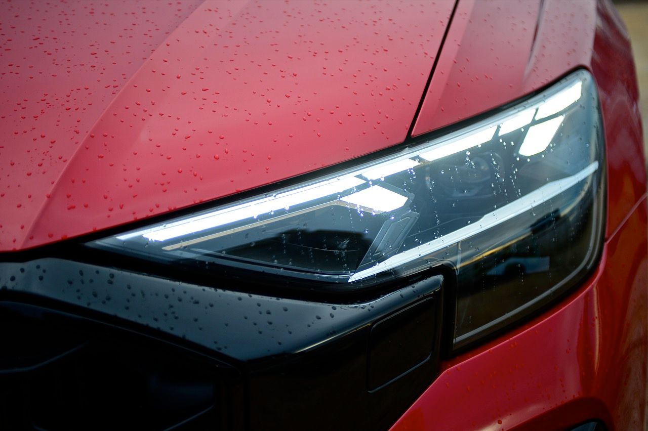 体验强大性能：测试奥迪Q8 TFSI e quattro S line edition one