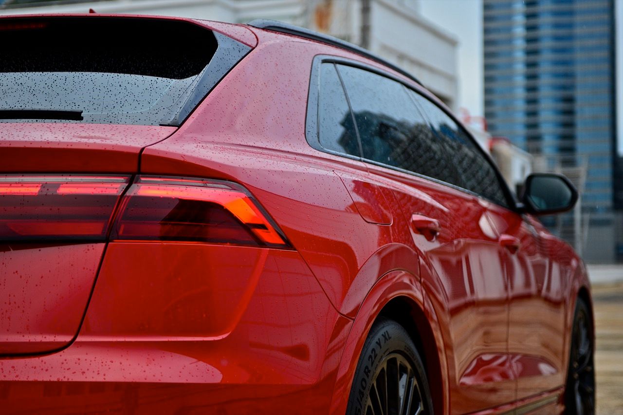 体验强大性能：测试奥迪Q8 TFSI e quattro S line edition one
