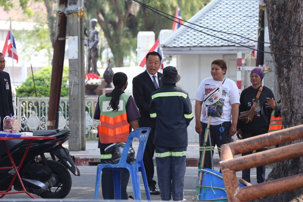 “阿努廷”下令终止意泰合同，起重机屡次倒塌，声称不怕被起诉